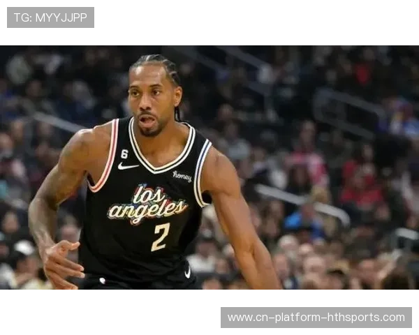 伦纳德低位背身接球一锤定音,快船掌握主动 伦纳德低位背身接球一锤定音,快船掌握主动