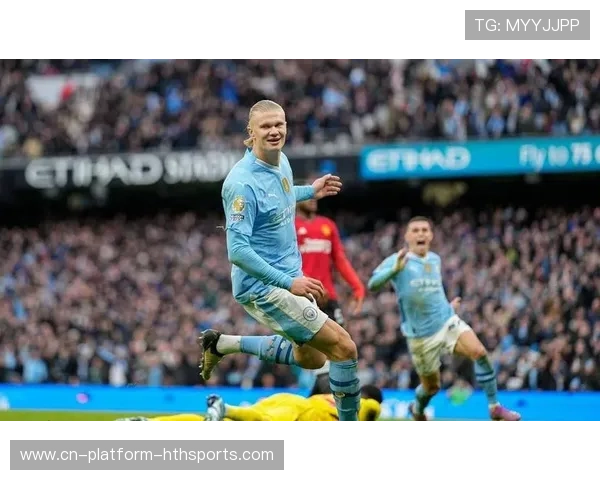 哈兰德与福登携手再度发力，曼城继续领跑欧冠小组，哈兰德穿曼城球衣